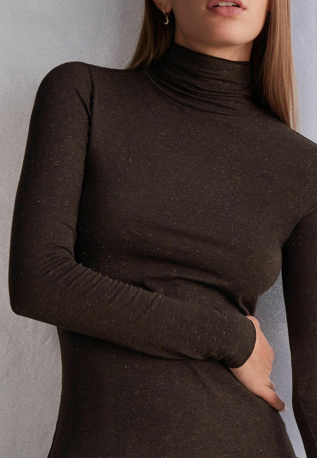 

Топ с длинными рукавами HIGH-NECK Intimissimi, темно-коричневый