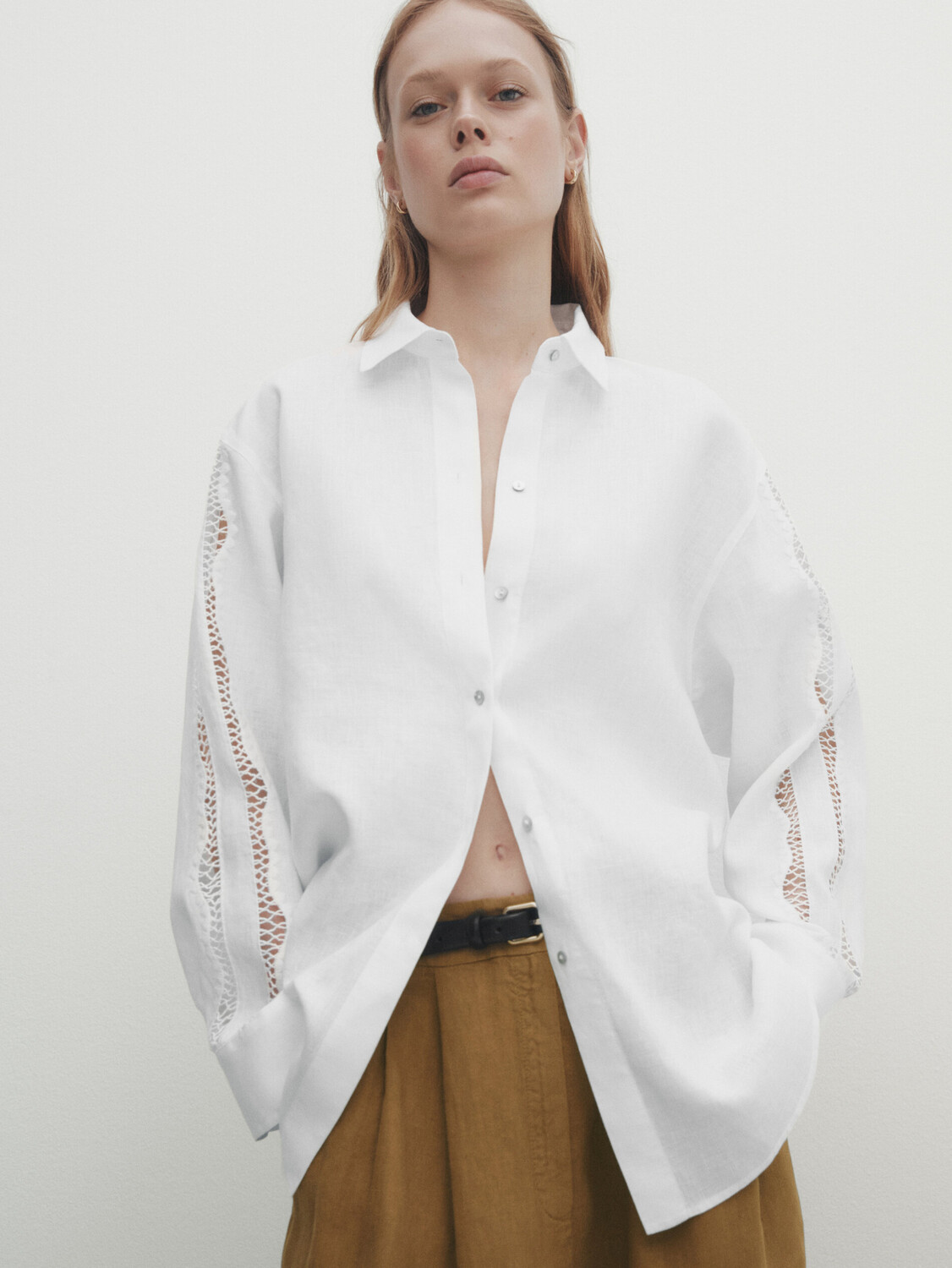 

Рубашка из 100% льна с вышивкой рукава Massimo Dutti, белый