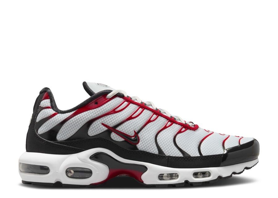 

Кроссовки Nike Air Max Plus, цвет Platinum Black University Red