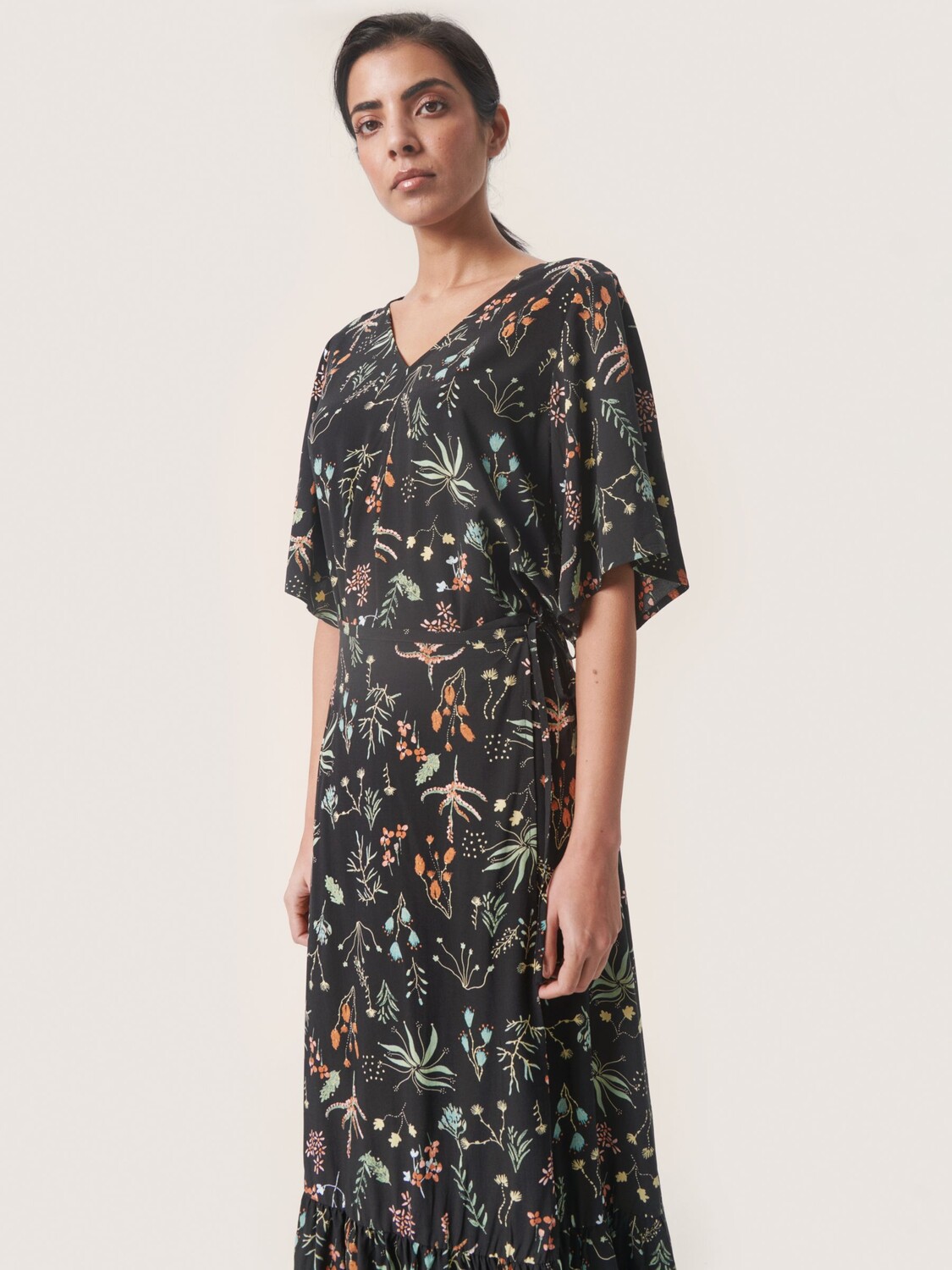 

Топ Soaked In Luxury Violetta Botanical, черный