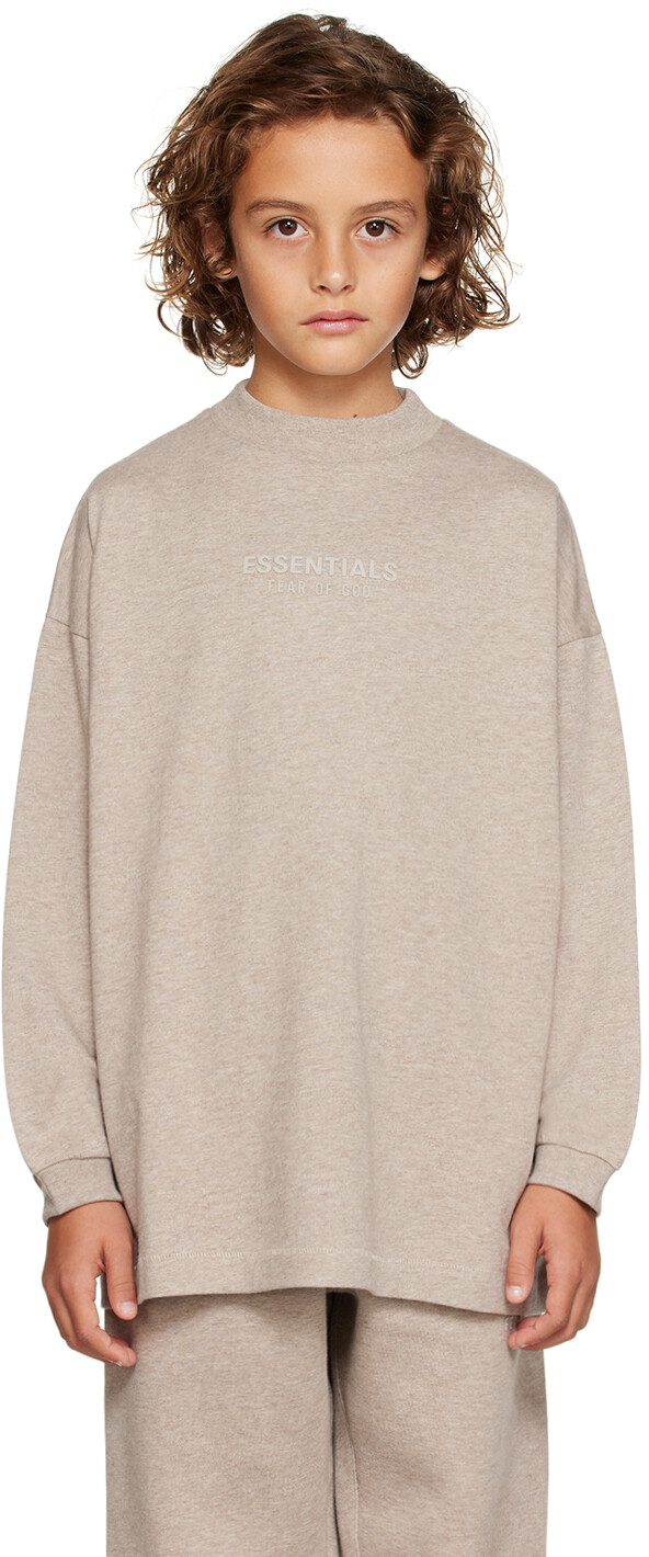 

Детская бежевая футболка с длинным рукавом на связке Fear of God ESSENTIALS