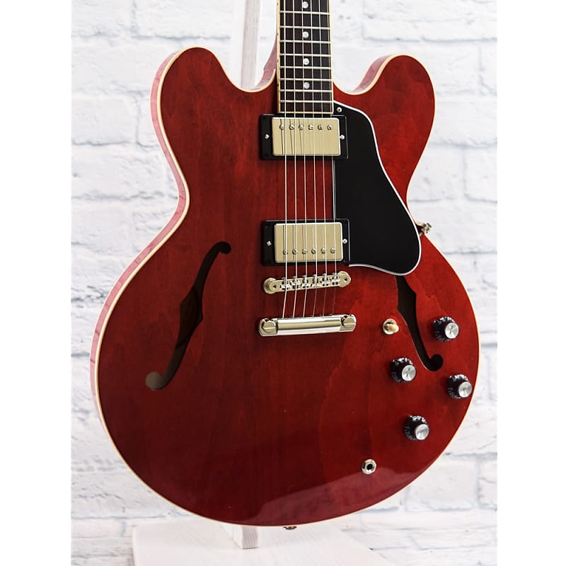 Электрогитара Gibson ES-335 - Sixties Cherry