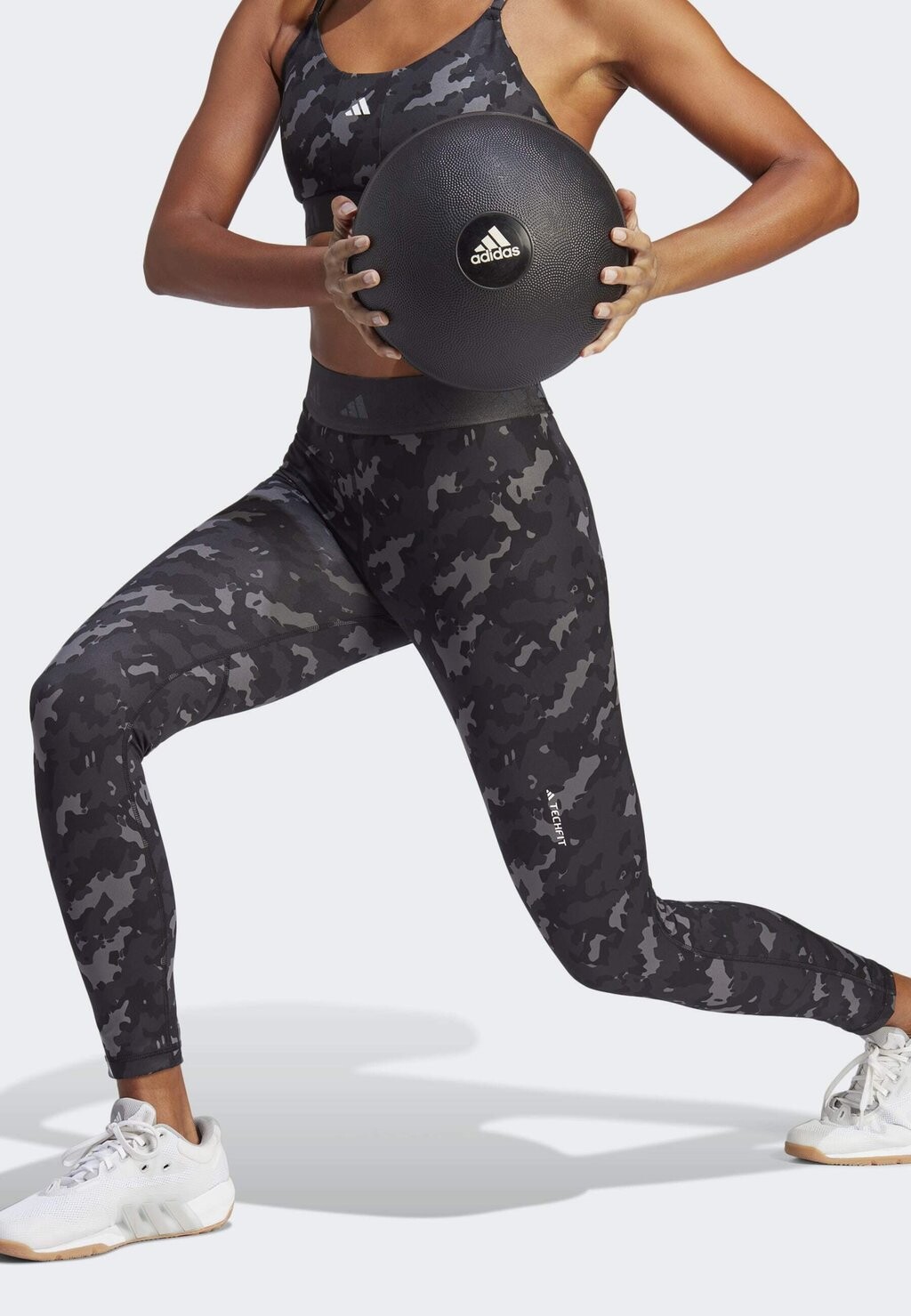 

Леггинсы Adidas
