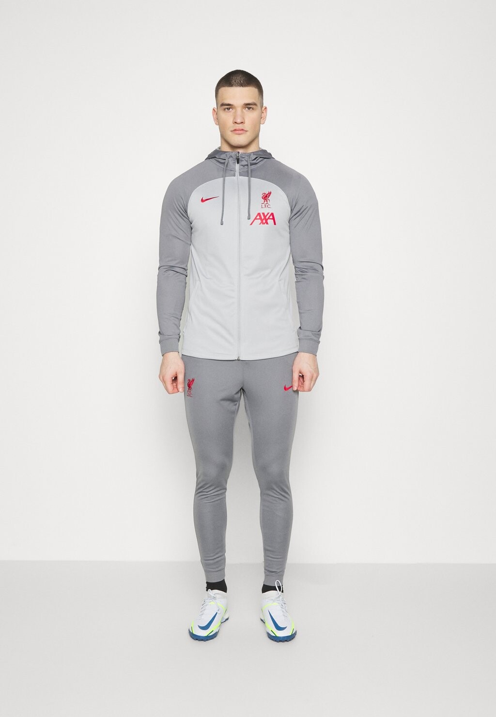 

Спортивный костюм Nike, серый