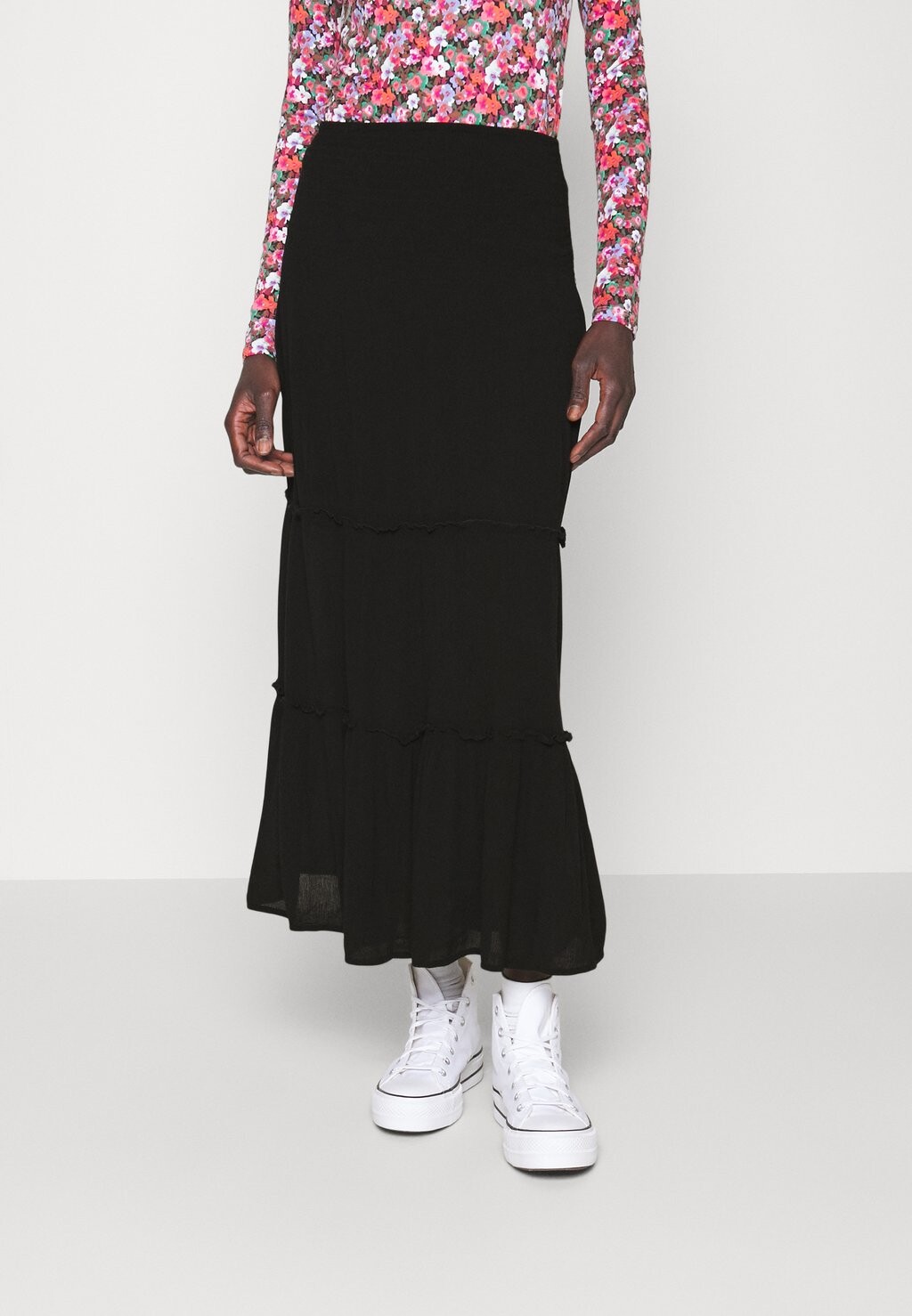 

Длинная юбка Vero Moda, черный
