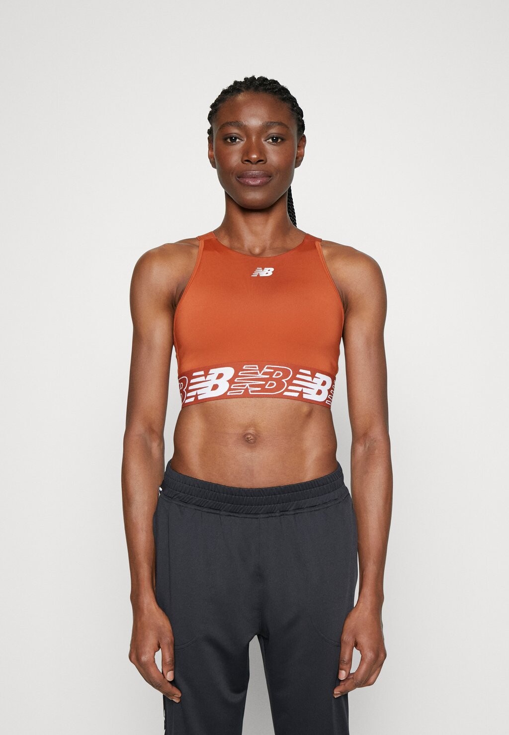 

Спортивный бюстгальтер со средней поддержкой New Balance