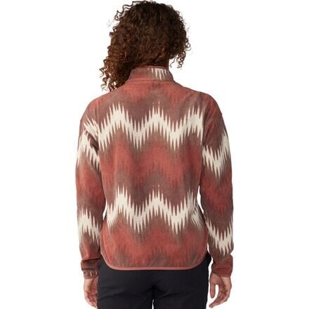 

Новинка Пуловер Microchill женский Mountain Hardwear, цвет Clay Earth Zig Zag Print