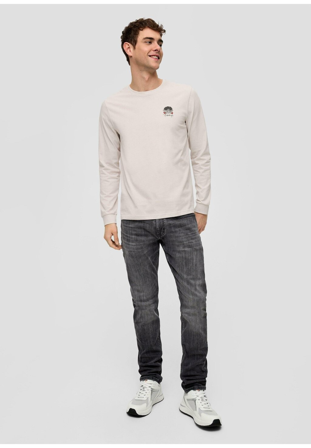 

Рубашка с длинным рукавом LONGSLEEVE MIT RÜCKENPRINT QS, цвет hellgrau