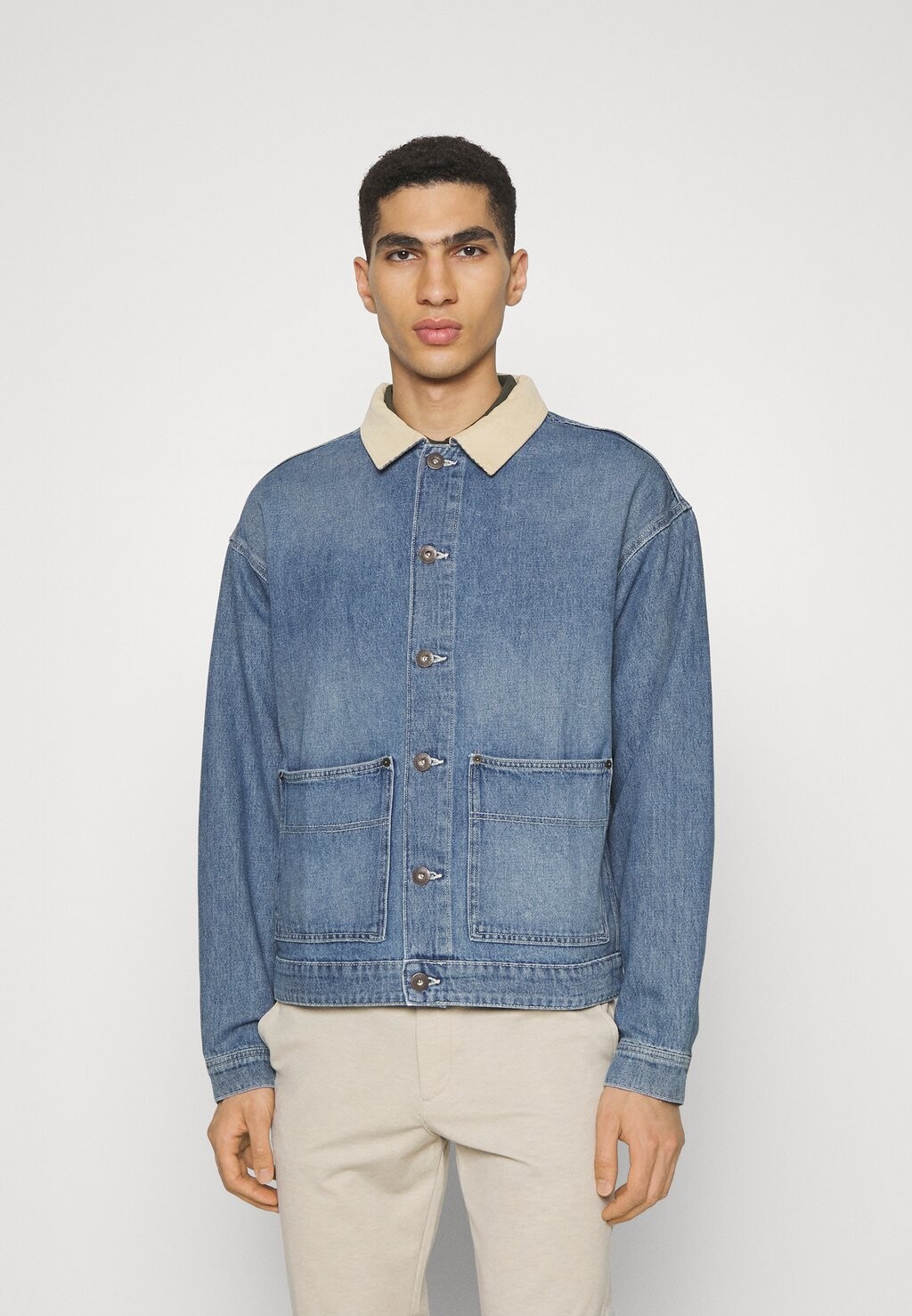 

Джинсовая куртка Jack & Jones