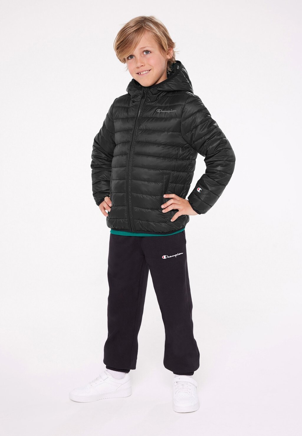 

Зимняя куртка Outdoor Hooded Jacket Unisex Champion, цвет new black