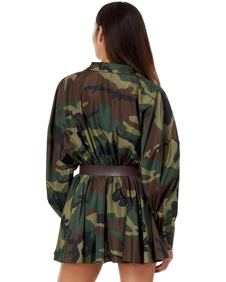 

Платье Norma Kamali Super Oversized Boyfriend NK Shirt Flared Mini Dress, цвет Camo