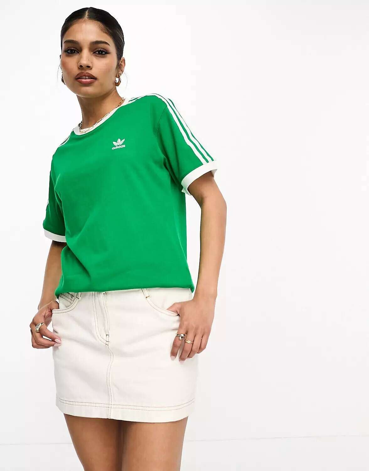 

Зеленая футболка с тремя полосками adidas Originals, Зеленый
