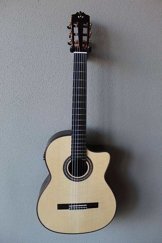 

Акустическая гитара Brand New Cordoba GK Pro Negra Acoustic/Electric Flamenco Guitar