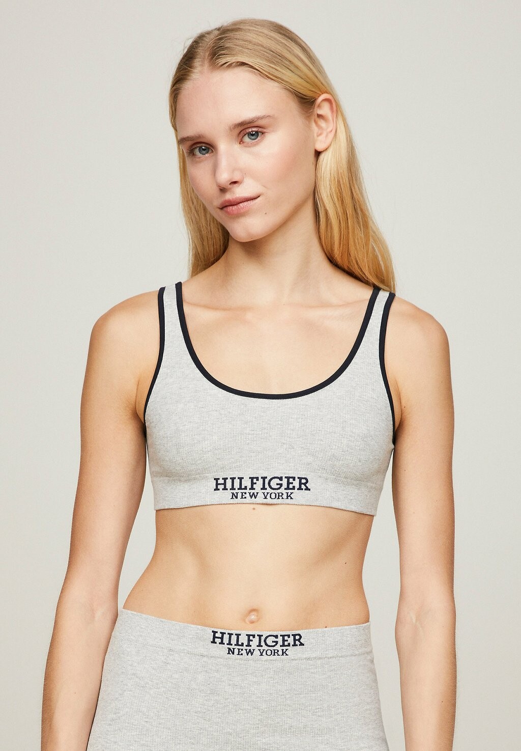 

Бюстье MONOTYPE Tommy Hilfiger, серый