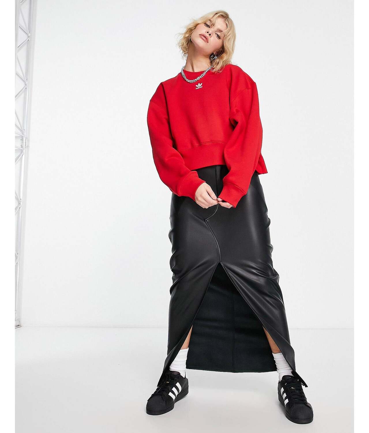

Красная толстовка с трилистником adidas Originals Essentials Essentials
