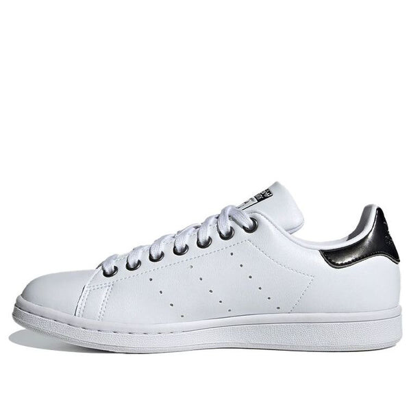 

Кроссовки оригинальные Stansmith Shoes Adidas, белый