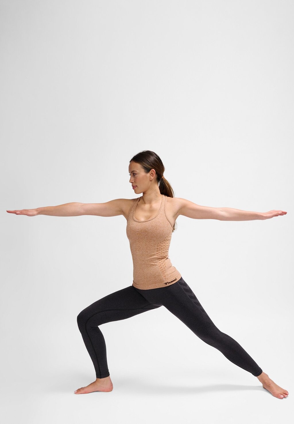 

Топ SEAMLESS Hummel, цвет mocha bisque melange