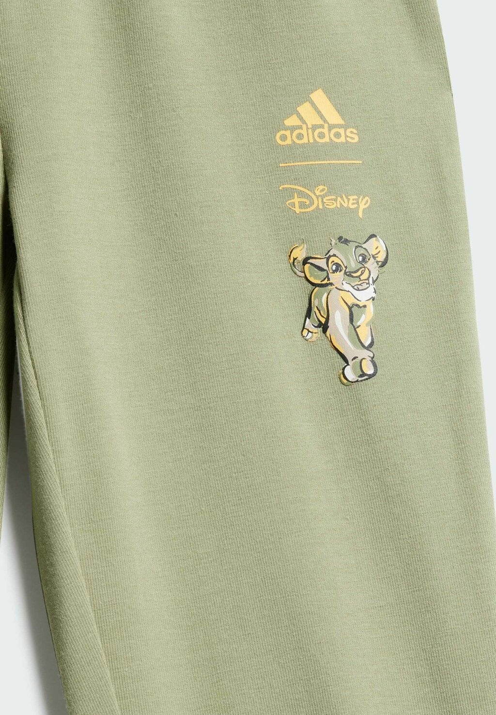 

Спортивный костюм Disney Lion King Set adidas Sportswear, разноцветный полуискра