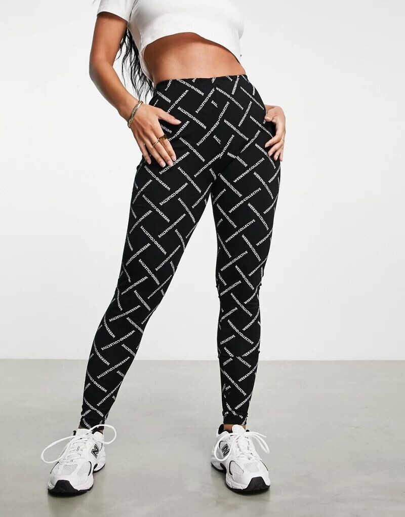 

Черные леггинсы с монограммой ASOS