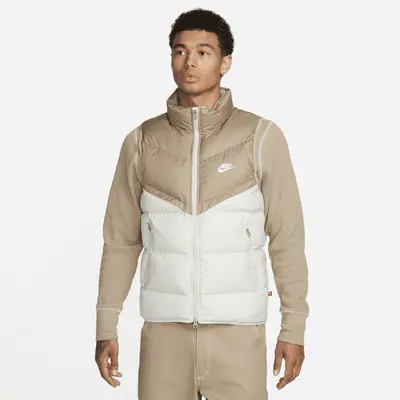 

Жилет Nike Storm-FIT Windrunner, цвет Khaki/Light Bone/Sail