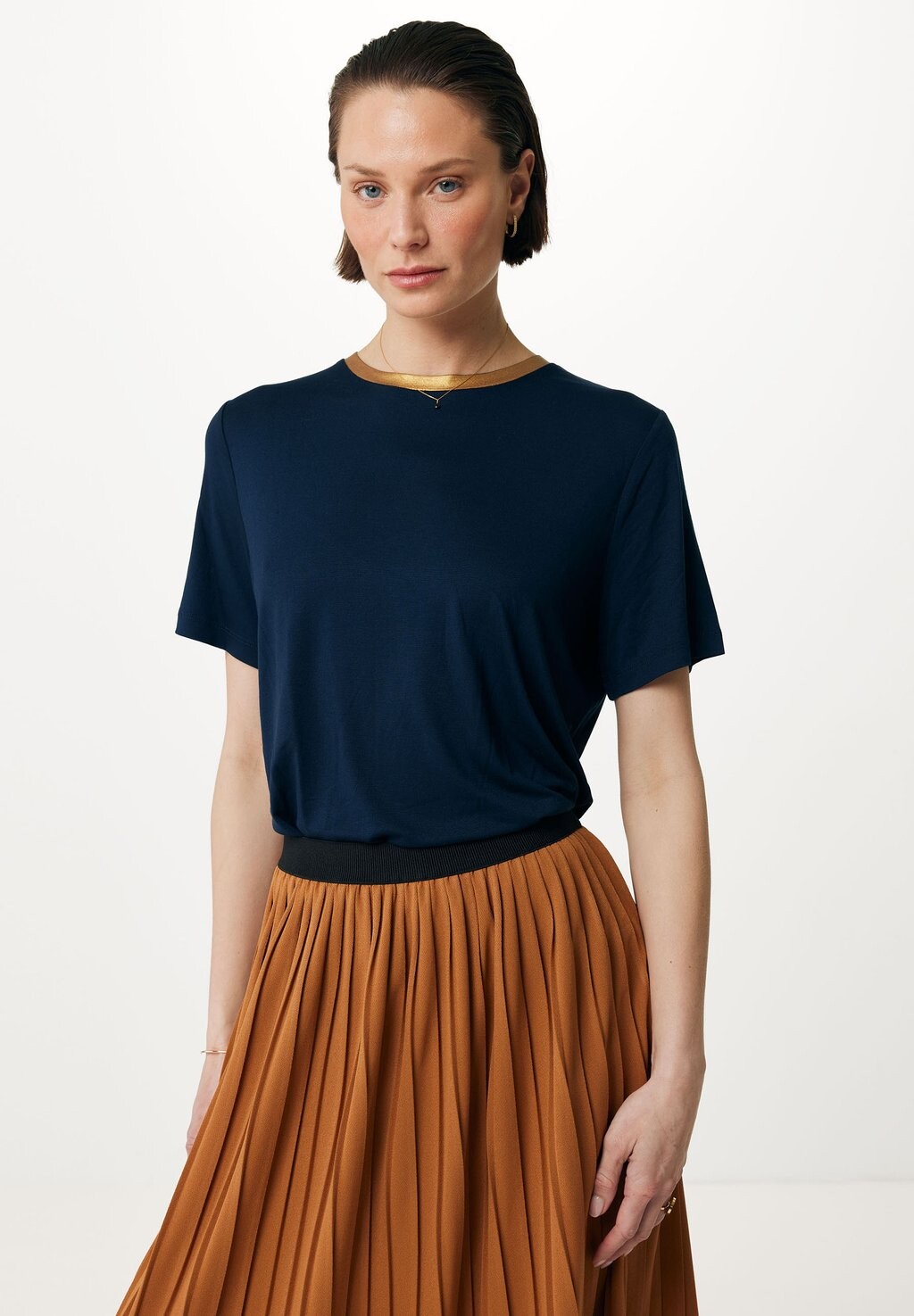 

Базовая футболка Mexx, цвет navy