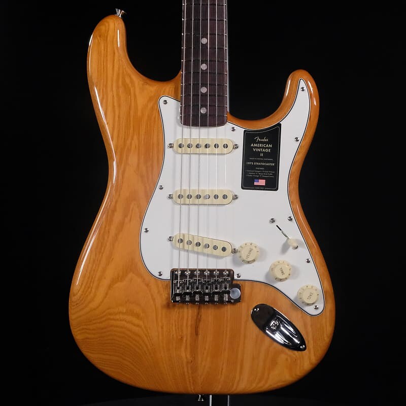 

Электрогитара Fender American Vintage II 1973 Stratocaster Electric Guitar - Aged Natural