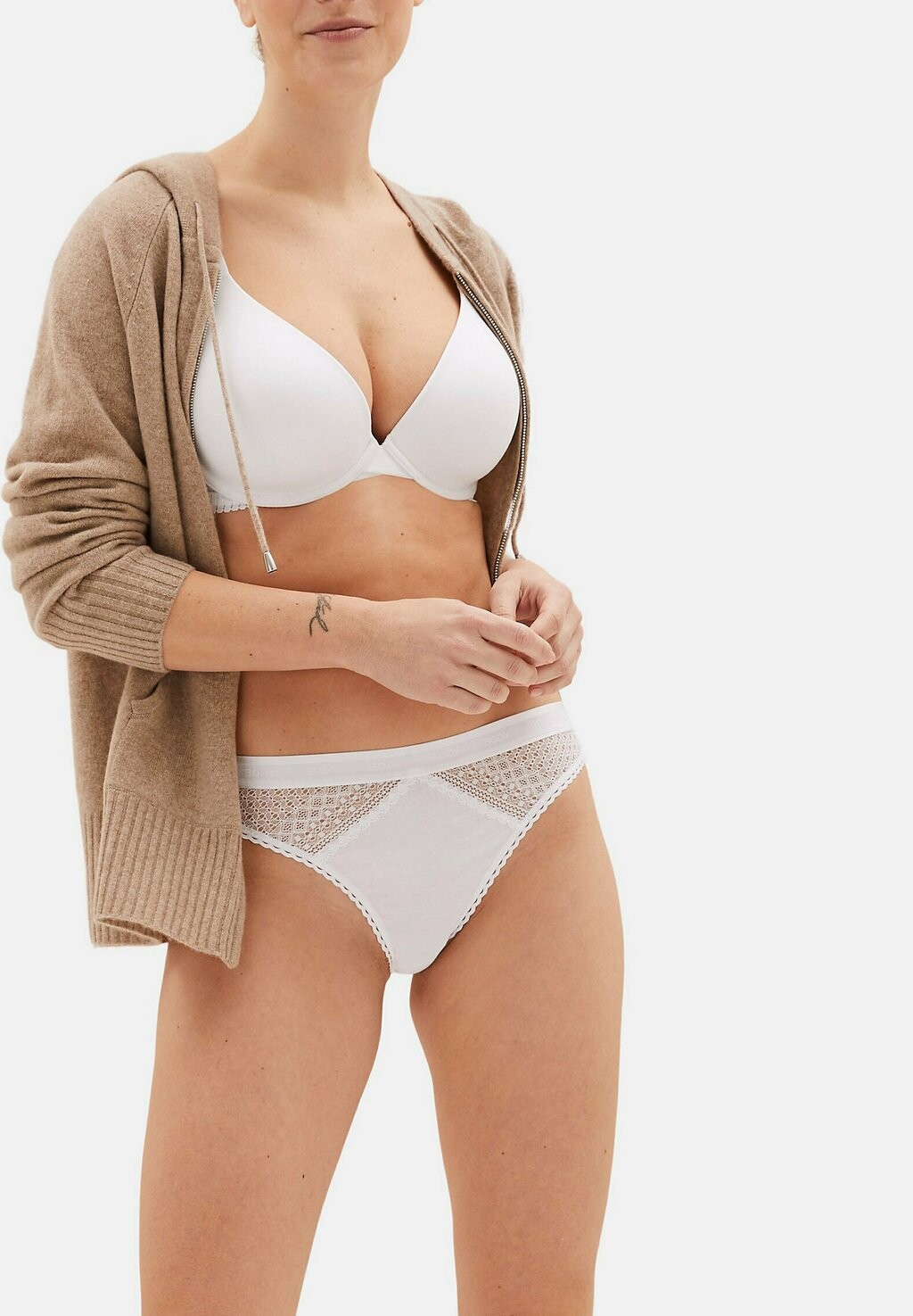 

Стринги Marks & Spencer
