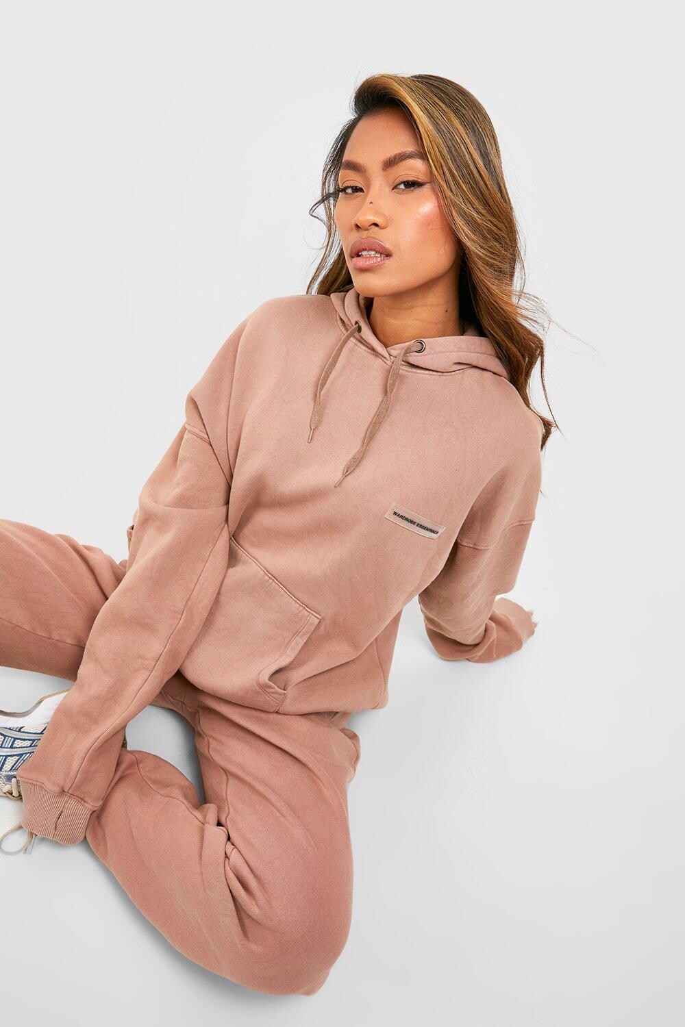 

Худи оверсайз с этикеткой Boohoo, серо-коричневый