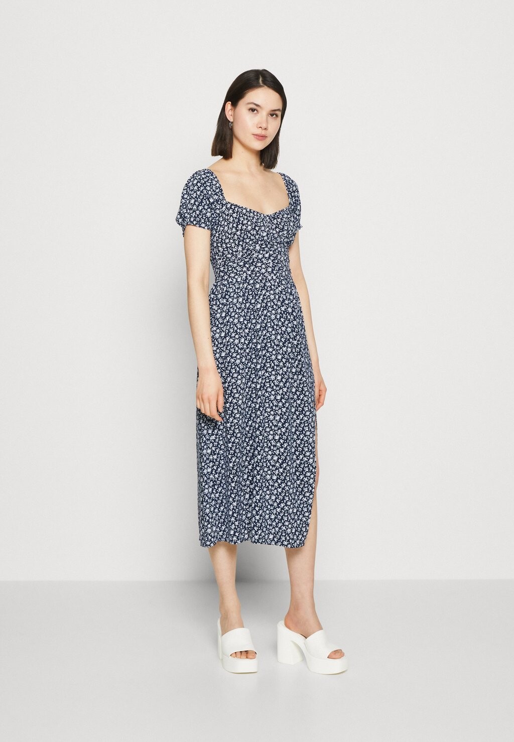 

Повседневное платье Hollister Co., темно-синий