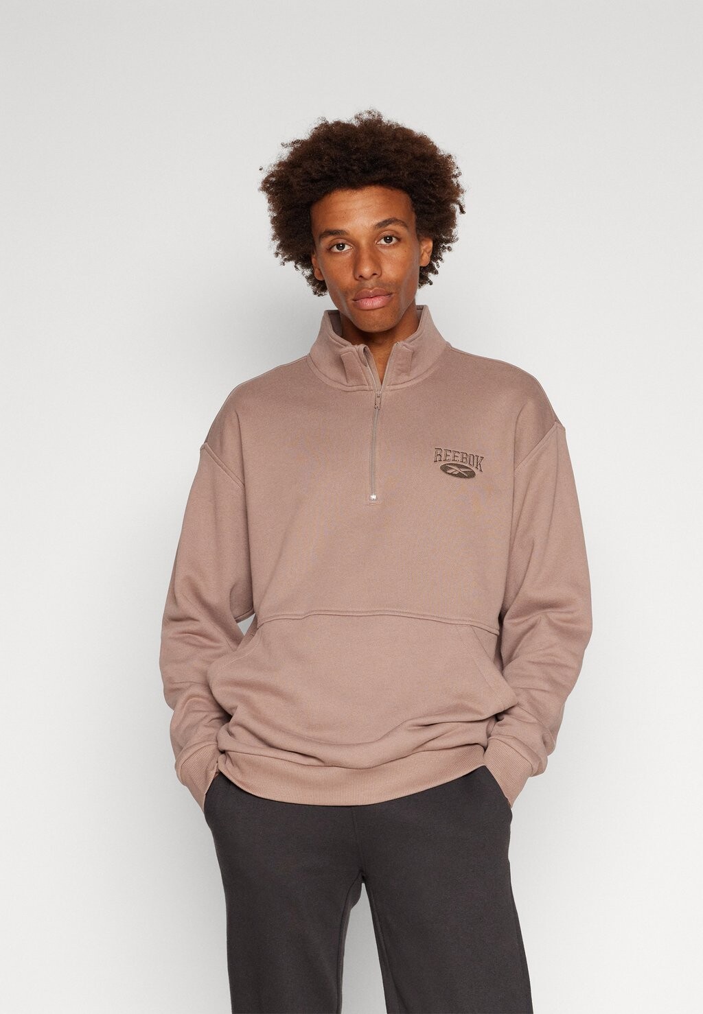 

Толстовка Reebok УНИСЕКС, цвет taupe
