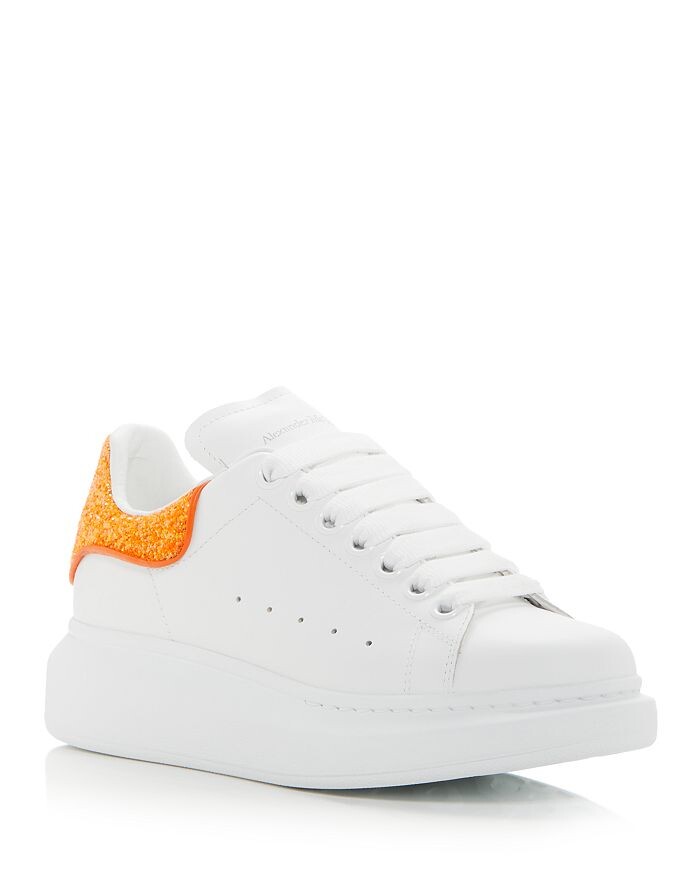 

Женские большие низкие кеды на блестящем каблуке Alexander McQUEEN