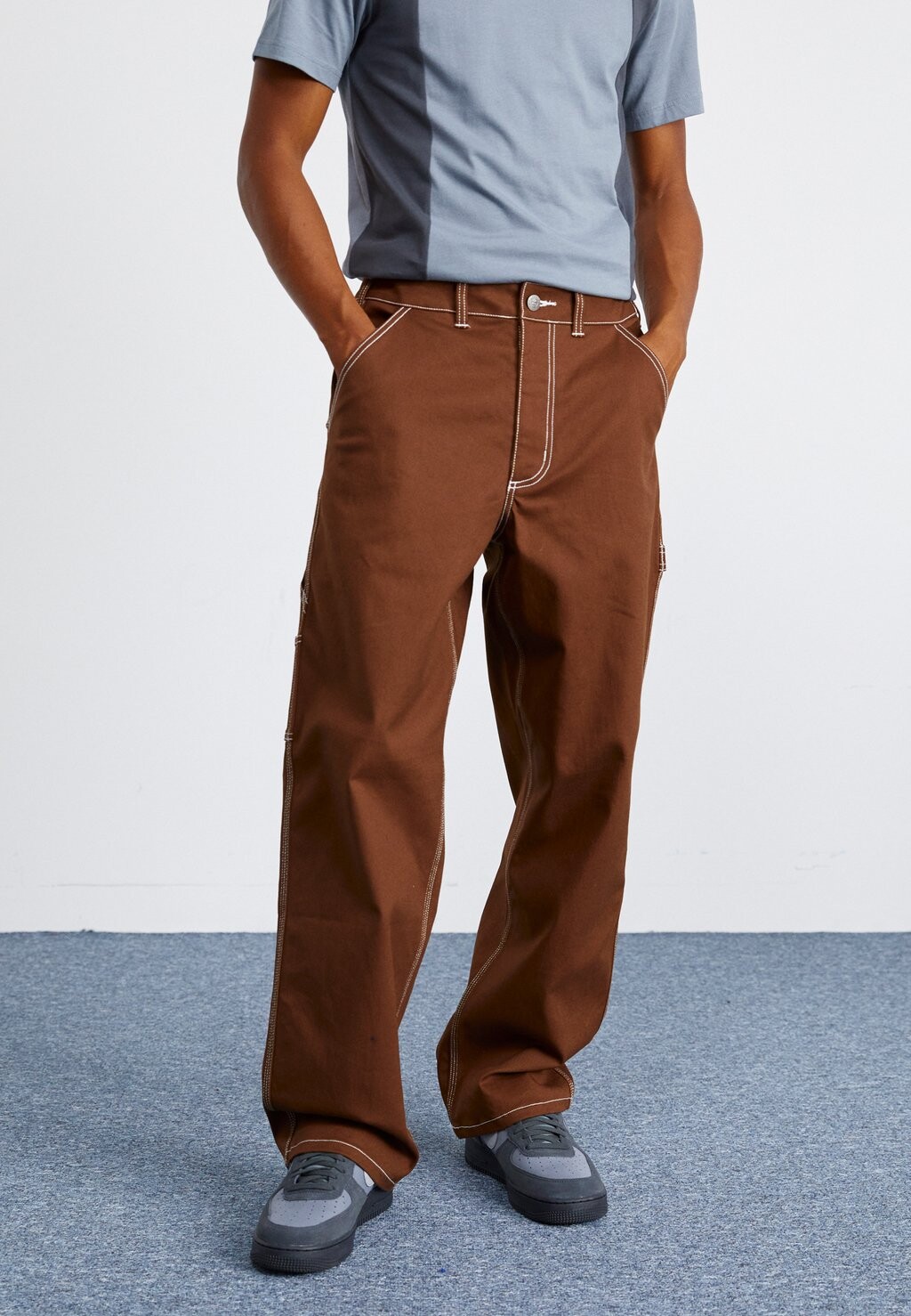 

Брюки CARPENTER PANT Nike, какао wow/белый