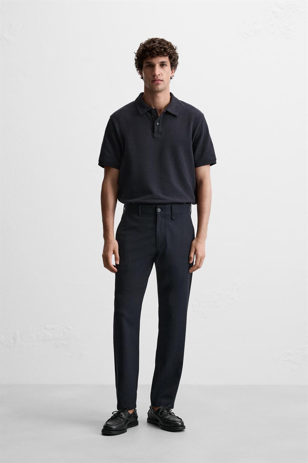 

Комфортные брюки с текстурой ZARA, темно-синий
