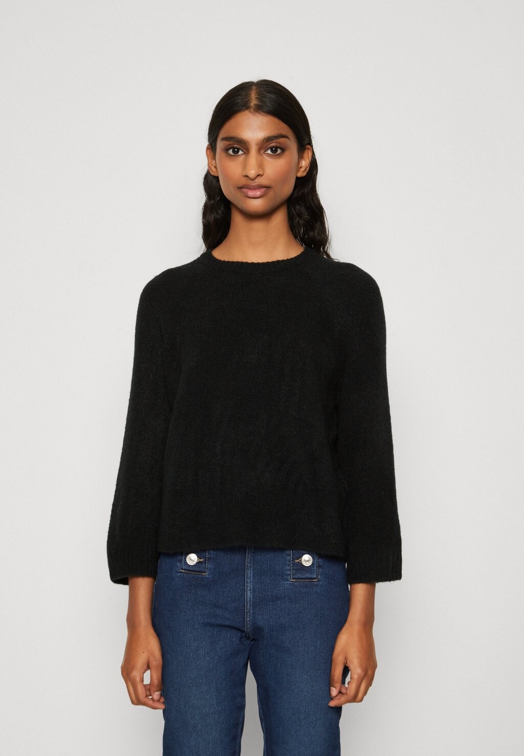 

Свитшот Vero Moda Petite VMELLYLEFILE РУКАВ 3/4 С ВЫРЕЗОМ, черный