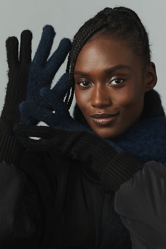 

Двухцветные перчатки от Anthropologie, черный мотив