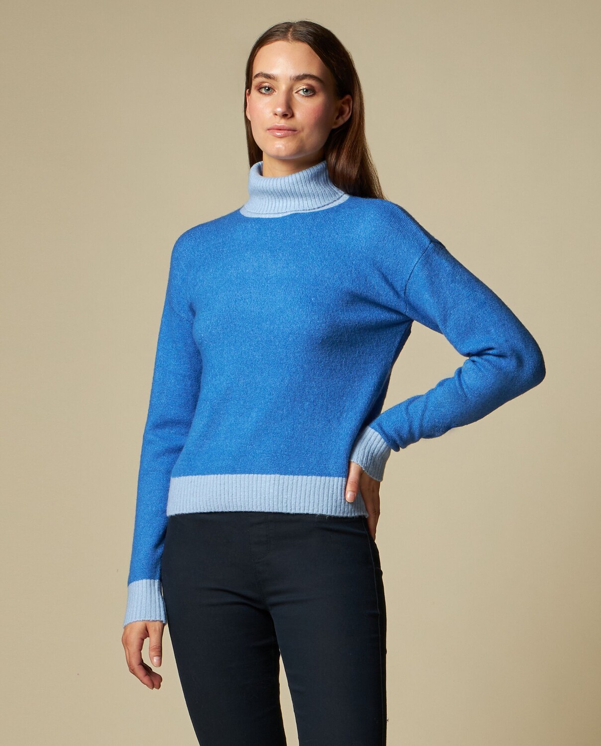 

Женская водолазка из двухцветного трикотажа. NICE&CHIC, зеленый