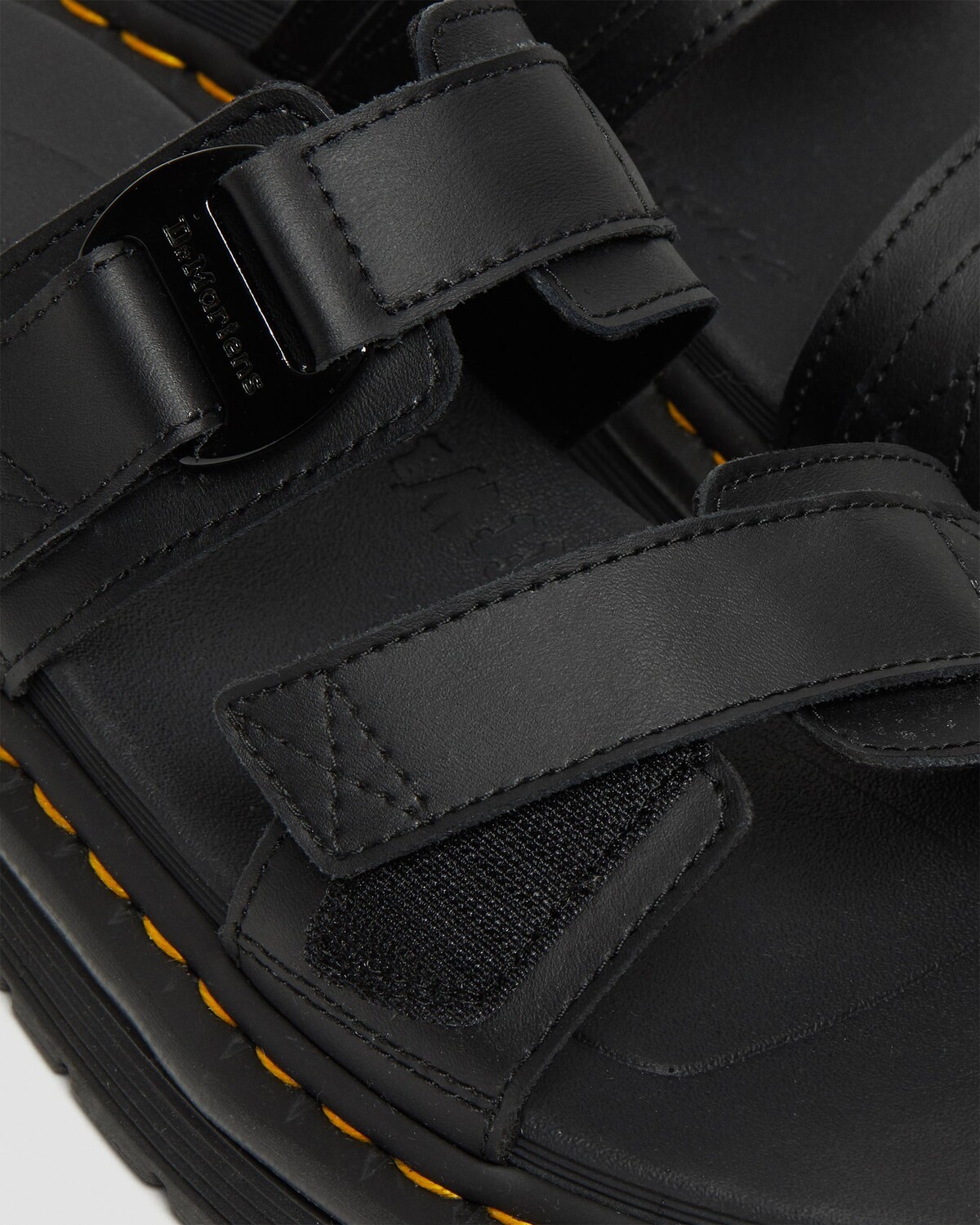 

Мужские кожаные шлепанцы Chilton Dr. Martens