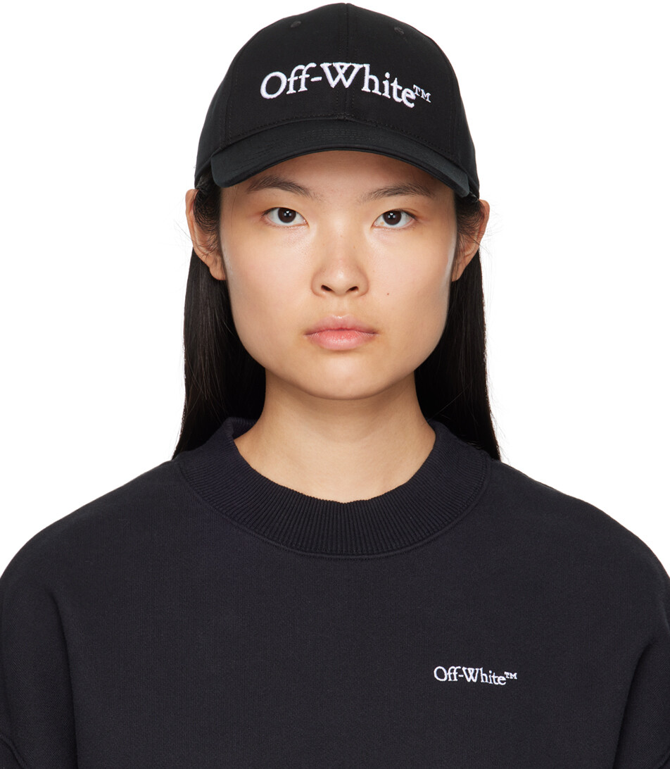 

Off-White Черная кепка с вышивкой
