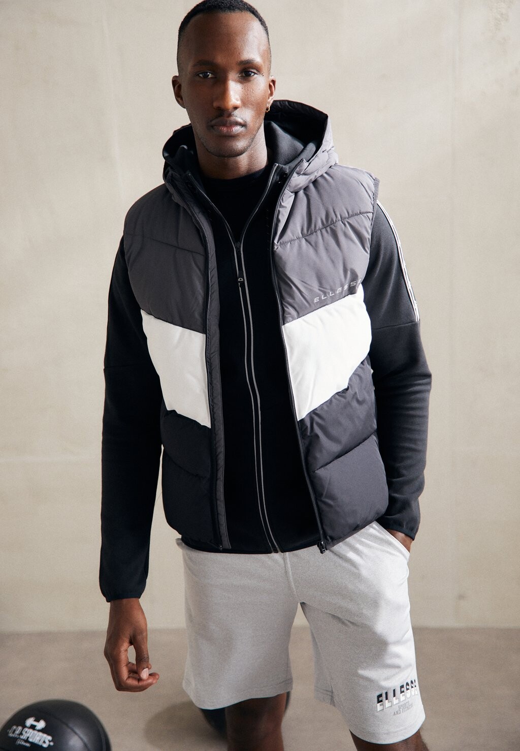 

Жилет Ellesse ЖИЛЕТ SUICIA, цвет dark grey
