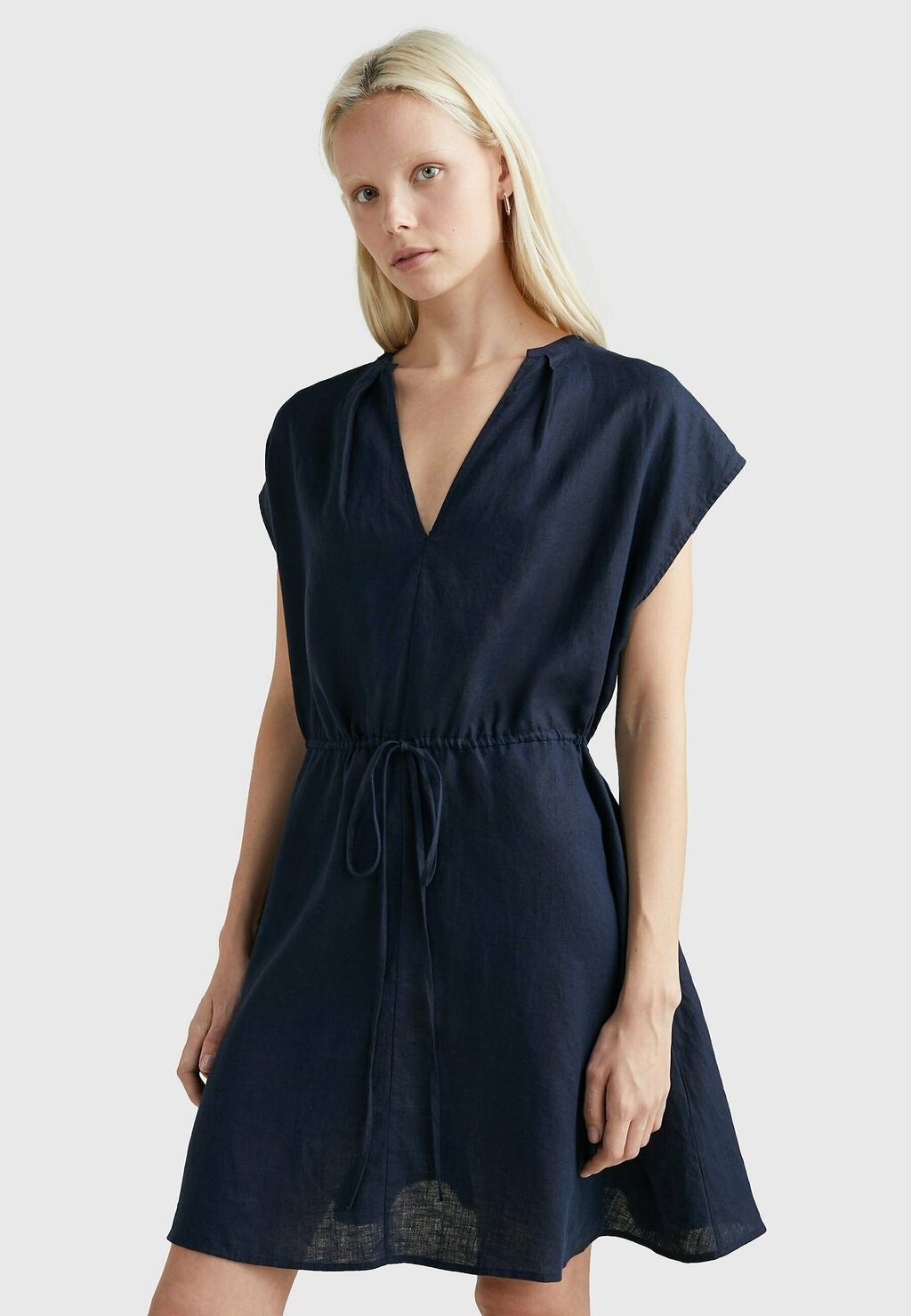 

Летнее платье Tommy Hilfiger