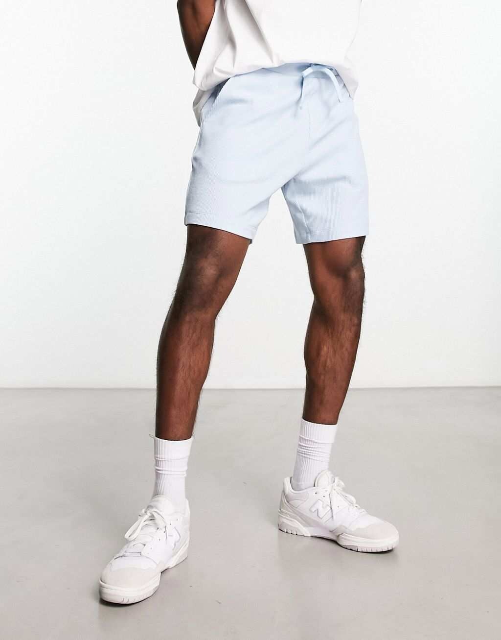 

Голубые вафельные узкие шорты ASOS DESIGN