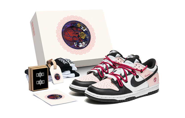 

Женские кроссовки для скейтбординга Nike Dunk