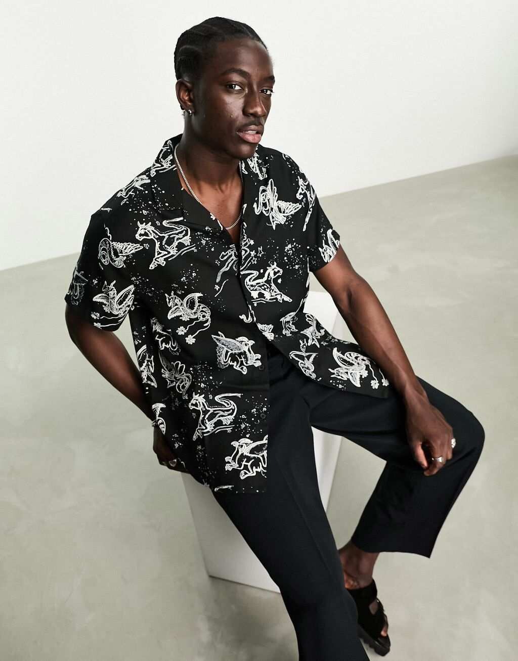 

Свободная рубашка с небесным принтом ASOS DESIGN Revere