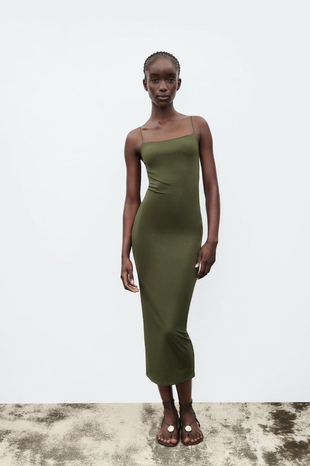 

Длинное эластичное платье ZARA, хаки