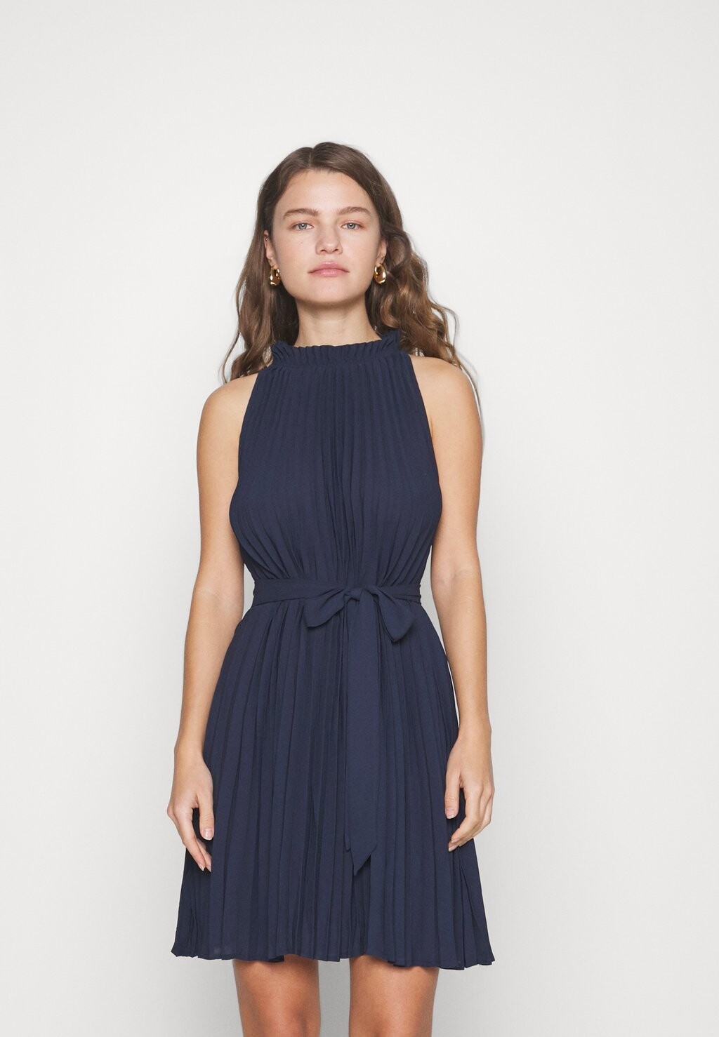 

Повседневное платье Vero Moda, темно-синий