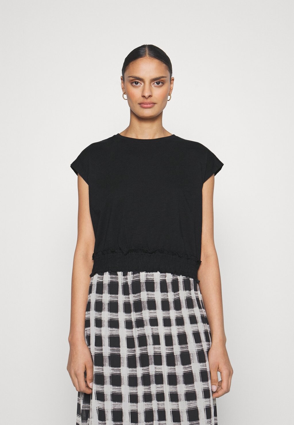 

Футболка с принтом edc by Esprit, черный