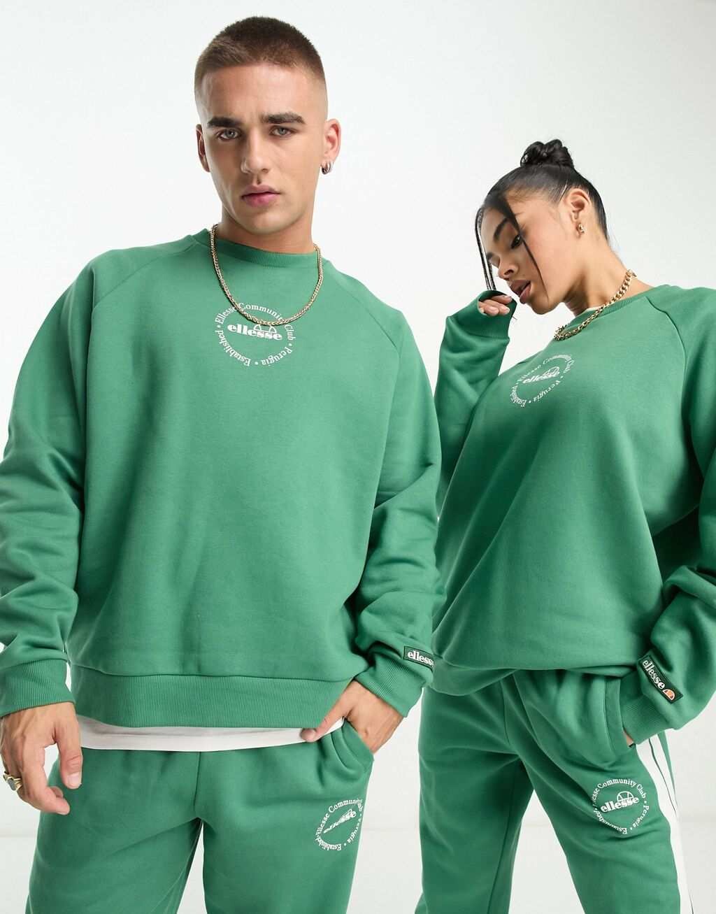 

Зеленый свитшот унисекс Community Club Ellesse
