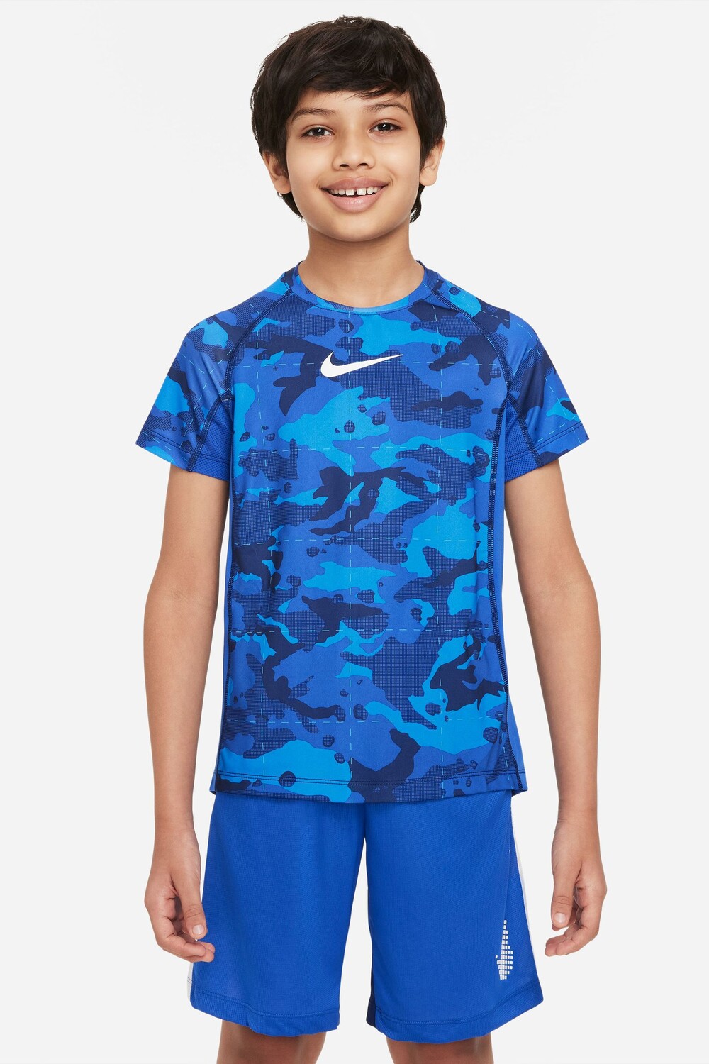 

Камуфляжная футболка с принтом Nike, синий
