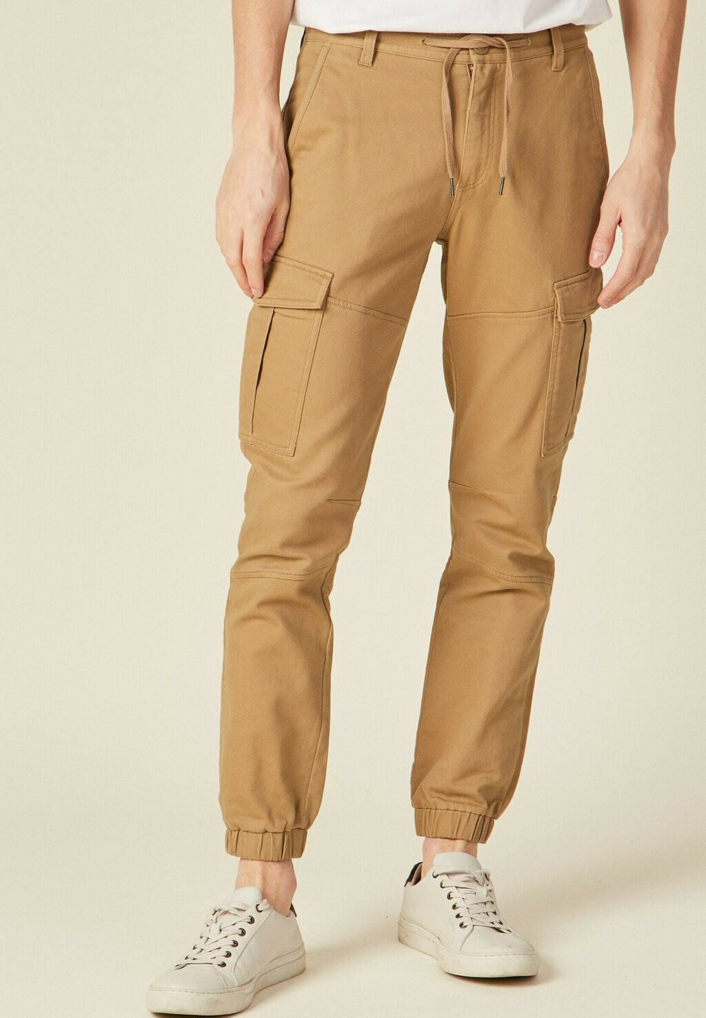 

Брюки карго MIT TUNNELZUG IN DER TAILLE BONOBO Jeans, хаки