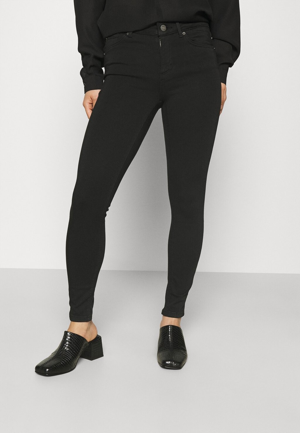 

Джинсы Skinny Fit Vero Moda, черный